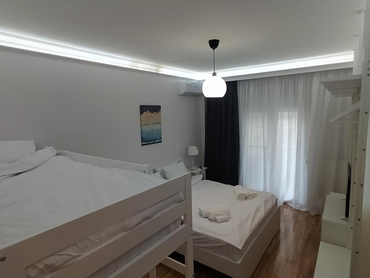 Athina Pantheon Mitropoleos Apartment Thessaloniki Exterior photo